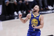 Nba, Curry giura fedeltà ai Warriors: "Nessun dubbio sul mio futuro"