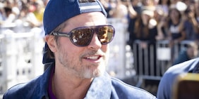 Brad Pitt, il segreto del suo fisico a 62 anni: "Ho le vie urinarie più pulite di tutta Los Angeles"