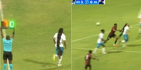 Il calciatore con i capelli più lunghi del mondo provoca due espulsioni in 20 minuti