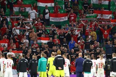 Ungheria fuori in lacrime: i tifosi consolano i giocatori