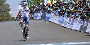 L'infortunio shock e il ritiro: "Suarez calpestò la mia mano, andò in pezzi!"