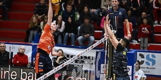 Brescia vince il posticipo con Pineto e si prende la vetta