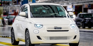Fiat 500 Hybrid, la city car torna a Mirafiori