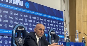 Le bordate in conferenza di Spalletti a Napoli: "Grazie a me fatti i soldi. E statte buono". E sui giochini...
