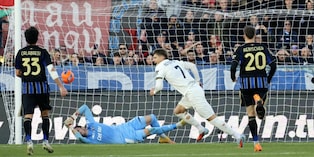 Primo gol in Serie A di Benedyczak: il Parma vince a Pisa