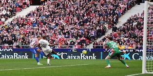 Liga, Griezmann trascina l'Atletico Madrid: Valencia ko 2-1, Simeone ritrova la vittoria