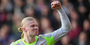 Il Manchester City vince: doppietta di Haaland e Arsenal sempre nel mirino. Crollano Tottenham e Newcastle