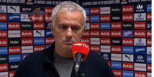 Mourinho, battibecco con il giornalista in sala stampa: la frase diventa subito virale