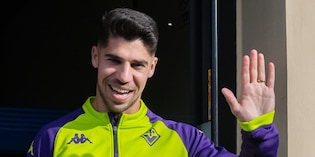 Solomon ufficiale alla Fiorentina, ma è bufera per il post di un assessore