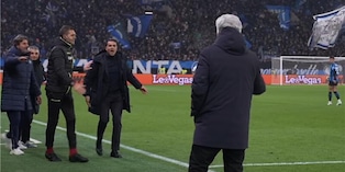 Gasperini e Palladino, scintille e nervi tesi a bordocampo sul finale di Atalanta-Roma: volano parole grosse