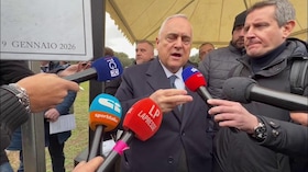 Lotito: "Raspadori ci ha rifiutato, ma mica è Maradona..."