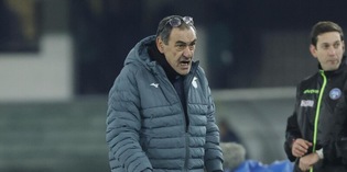 Sarri: "Spero che la società faccia due o tre colpi estivi per il salto di qualità"