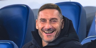 Totti non è in tribuna all'Olimpico per Roma-Cremonese ma non c'è alcun giallo: ecco il motivo