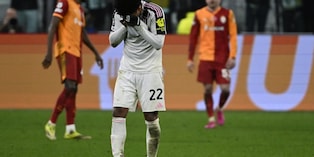 La Juve sfiora l'impresa in dieci, ma crolla ai supplementari: Galatasaray agli ottavi. I bianconeri escono tra gli applausi dallo Stadium