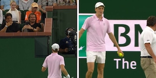 Un tifoso lo disturba, Sinner si infuria e reagisce così contro Fonseca