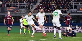 Bernardeschi fa sognare il Bologna, Pellegrini entra e salva la Roma: pari al Dall'Ara