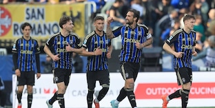 Orgoglio Pisa, battuto il Cagliari con doppietta di Caracciolo: espulsi Durosinmi e Obert