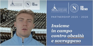 Hojlund e il Napoli in campo contro obesità e sovrappeso