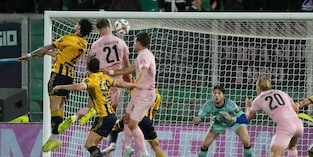 Al Palermo non bastano Pohjanpalo e Bani: Mosti regala il pari alla Juve Stabia