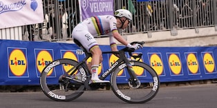 Pogacar ha vinto la Milano-Sanremo con la bicicletta danneggiata: l'incredibile retroscena svelato dal meccanico