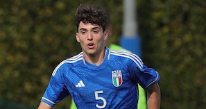 Attimi di terrore al Viola Park: un giocatore del Sassuolo primavera perde i sensi dopo un colpo al volto