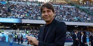 Napoli, il futuro di Conte divide la città e tiene in bilico la panchina