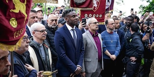 Tragedia di Superga, la commemorazione per il Grande Torino a 77 anni dall'incidente aereo