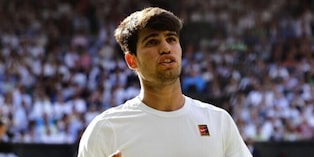 Alcaraz salta anche Wimbledon dopo Roma e il Roland Garros: l'annuncio ufficiale sui social