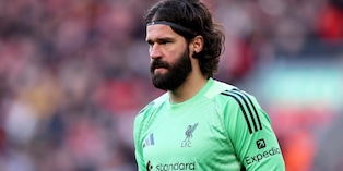Svolta Alisson, può riaprirsi la pista Juve! Iraola può cambiare le gerarchie al Liverpool. Le alternative restano tre 