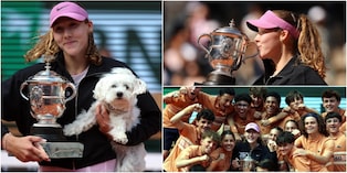Andreeva fa festa al Roland Garros: la regina di Parigi posa con il trofeo insieme al cane e ai raccattapalle FOTO