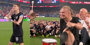 Norvegia, Haaland e compagni remano con i tifosi: la "Viking row" sta stregando tutti FOTO