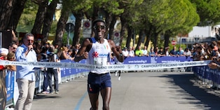 Maggi e Nimbona trionfano a Grado. Il tricolore dei 10 km di corsa su strada è il loro primo titolo italiano assoluto