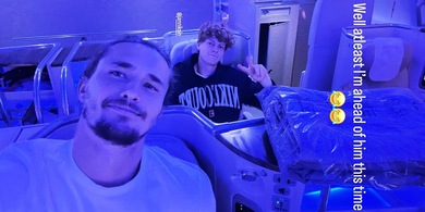 Zverev, la foto che fa impazzire il web in aereo con Sinner: "Almeno stavolta…"
