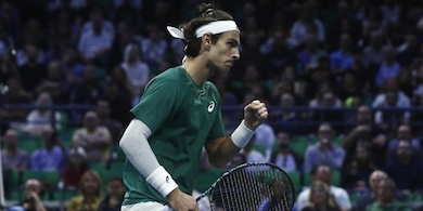 Musetti batte Korda in tre set e vola in finale ad Atene, sfiderà Djokovic: il sogno Finals è ancora vivo