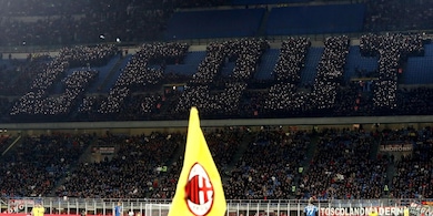 I tifosi del Milan contestano Furlani, allo stadio spunta una coreografia impressionante FOTO