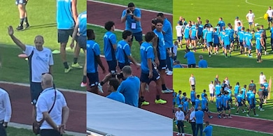 Napoli, entusiasmo alle stelle: il primo allenamento sul campo di Carciato davanti ad oltre mille tifosi FOTO