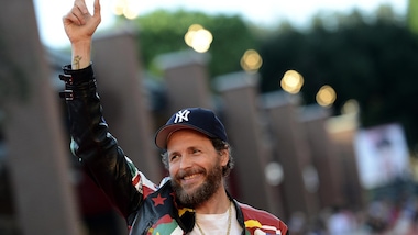 MotoGp, da Jovanotti a Iannone: solidarietà su Twitter per Rossi