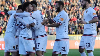 Il Cosenza torna a vincere, 3-1 al Pisa. Pescara-Trapani 1-1