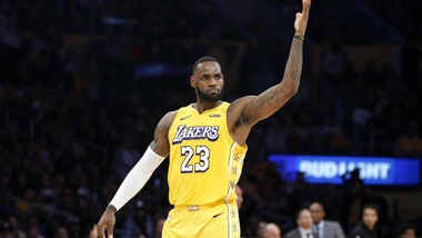 Nba, vincono Thunder e Pelicans. LeBron James mostruoso: 9mila assist in carriera
