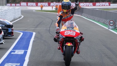 MotoGp, Lorenzo a Dovizioso: "È invidioso di me, gli ha fatto male il mio stipendio"