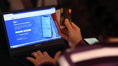 Cashback, rimborso acquisti online: come usare le carte prepagate