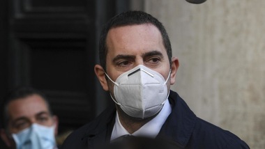 Spadafora: "Tifosi negli stadi? Non ancora, ma riapriamo palestre e piscine"