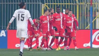Salernitana ko col Monza: Balotelli a segno. Empoli fermato dall'Ascoli: 1-1