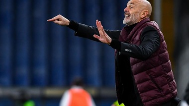 Milan, Pioli punta in alto. Cavani, squalifica per razzismo VIDEO