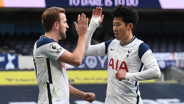 Mourinho aggancia Ancelotti: il Tottenham vince con Kane e Son