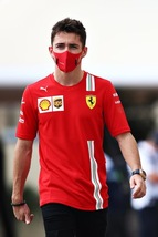 Ferrari, Leclerc: "Vettel è una persona fantastica. Sainz? Una sfida anche per me"