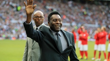 Pelè: "Io il migliore". Psg, sogno Ramos-Messi VIDEO
