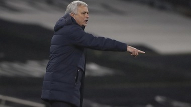 Attacco a Mourinho: “Un dittatore, umiliare così Dele Alli gli si ritorcerà contro”