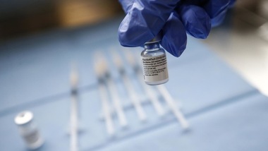 Vaccini sospesi nel Lazio, mancano le dosi per i richiami