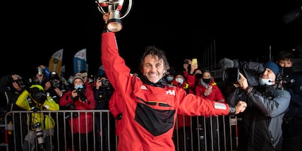 Vendée Globe, Bestaven vince grazie al bonus per un salvataggio